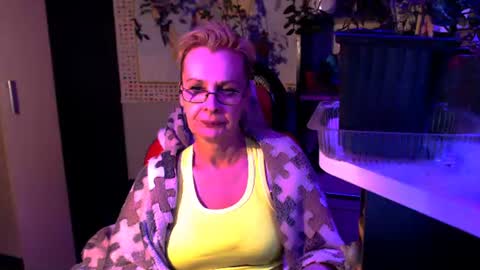 Snapshot of helgahimmele chatting on 06/10/26, 06:40 Helga online show from 06/10/26, 06:40