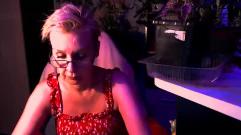 Snapshot of helgahimmele chatting on 06/29/26, 07:36 Helga online show from 06/29/26, 07:36