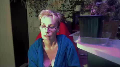 Snapshot of helgahimmele chatting on 07/27/26, 06:15 Helga online show from 07/27/26, 06:15