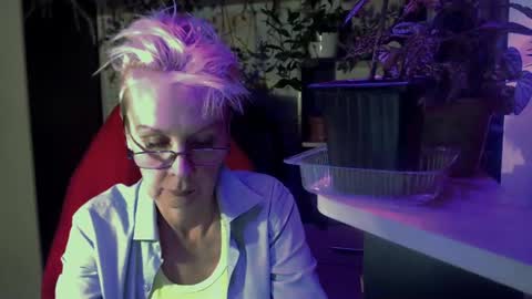Snapshot of helgahimmele chatting on 07/28/26, 09:03 Helga online show from 07/28/26, 09:03