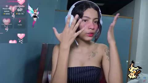 Helia Transfem and Amy online show from 11/10/25, 09:47