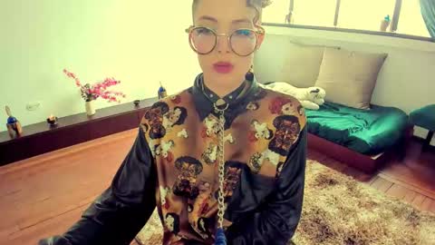 Heliconia online show from 02/08/26, 03:04