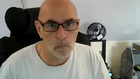 Snapshot of helikev26 chatting on 06/06/26, 11:48 helikev26 online show from 06/06/26, 11:48