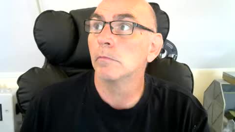 Snapshot of helikev26 chatting on 06/08/26, 08:48 helikev26 online show from 06/08/26, 08:48
