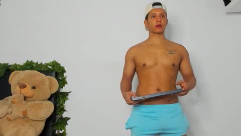 alan y zack online show from 04/21/26, 02:01