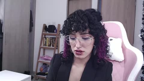 cher online show from 03/07/25, 10:32