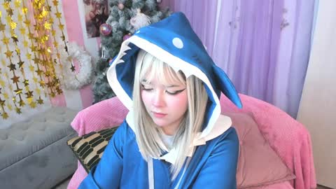 Snapshot of hell_fairy chatting on 01/05/25, 03:11 Laura online show from 01/05/25, 03:11