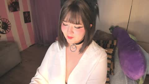 Snapshot of hell_fairy chatting on 09/12/25, 03:06 Laura online show from 09/12/25, 03:06