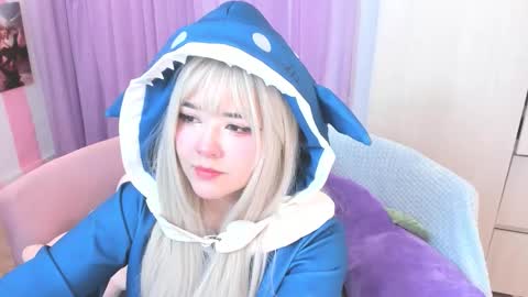 Snapshot of hell_fairy chatting on 10/24/25, 04:09 Laura online show from 10/24/25, 04:09