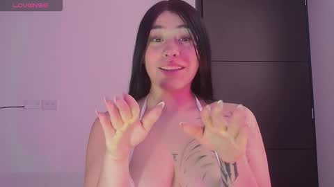 Snapshot of hell_luna chatting on 09/15/25, 06:41 Luna online show from 09/15/25, 06:41