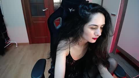Snapshot of hella_helen chatting on 05/20/26, 09:21 Helen online show from 05/20/26, 09:21