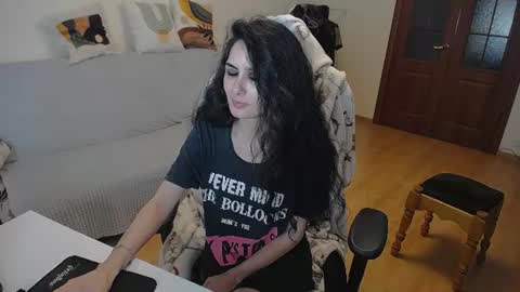 Snapshot of hella_helen chatting on 06/23/26, 05:11 Helen online show from 06/23/26, 05:11