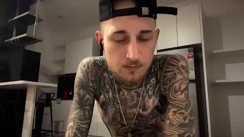 Snapshot of hellacozy chatting on 02/13/26, 01:18 hellacozy online show from 02/13/26, 01:18