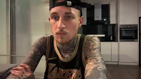 Snapshot of hellacozy chatting on 02/18/26, 09:22 hellacozy online show from 02/18/26, 09:22