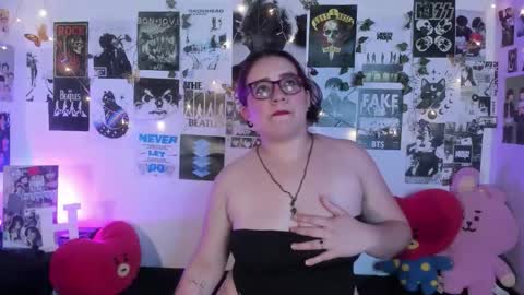 hellen online show from 02/05/26, 04:50