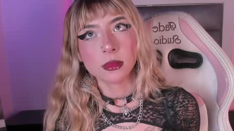 hellen__smith_ online show from 05/21/26, 08:27
