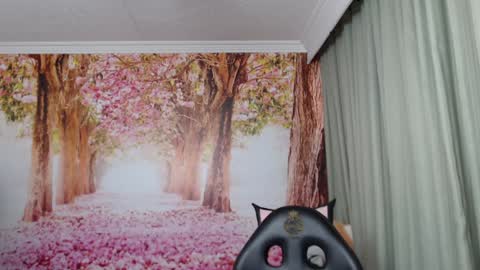 Hellen online show from 01/22/25, 07:45