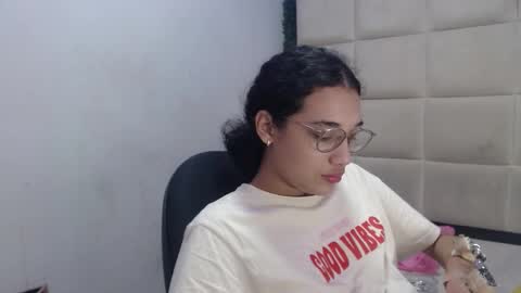 hellen_queensex online show from 02/04/25, 01:56