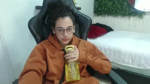 hellen_queensex online show from 02/22/25, 05:02