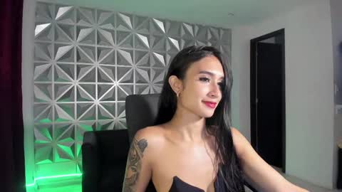 Hellen online show from 09/19/25, 02:40