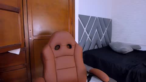 Juliet online show from 09/24/25, 07:50