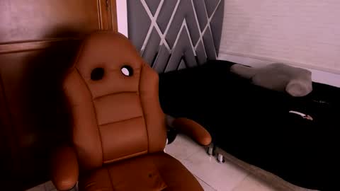 Juliet online show from 09/28/25, 07:52