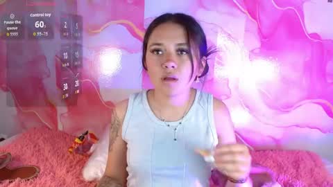 Snapshot of hellengp chatting on 05/19/26, 08:15 Hellen lopez online show from 05/19/26, 08:15