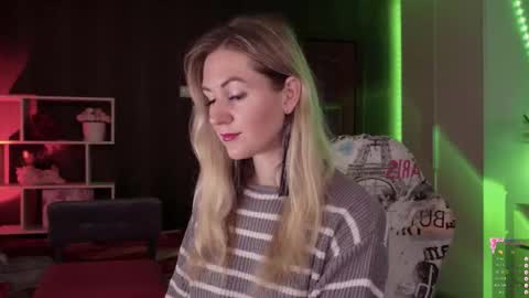 Alisia  Monday to Friday from 10 am to 4 pm GMT 2 online show from 10/10/25, 08:13