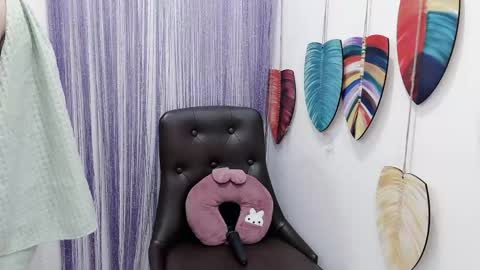 Snapshot of hellokitty_sexy chatting on 04/29/26, 12:16 hellokitty_sexy online show from 04/29/26, 12:16