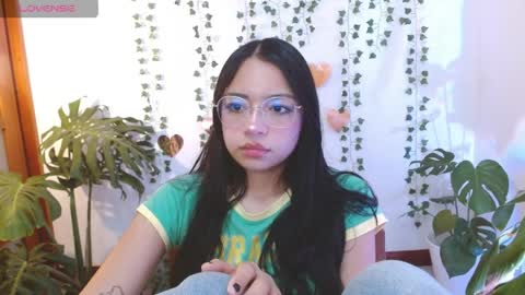 hellokitty_valery1 online show from 05/04/26, 01:23