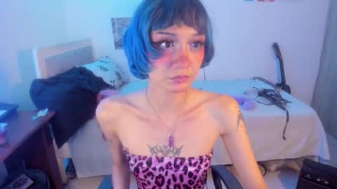 Raven and Momo online show from 11/23/25, 10:09