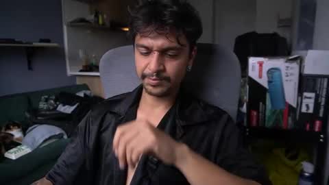 Snapshot of hellseph420 chatting on 11/16/25, 09:09 Owner of your wallet online show from 11/16/25, 09:09