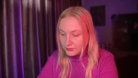 Snapshot of hellyriddle chatting on 12/19/25, 08:10 DeleteyourSadness online show from 12/19/25, 08:10