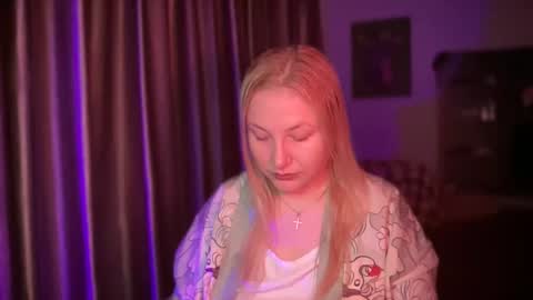 Snapshot of hellyriddle chatting on 12/21/25, 09:49 DeleteyourSadness online show from 12/21/25, 09:49