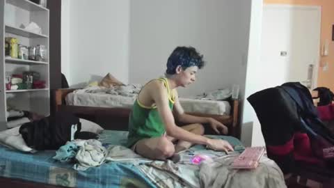 helokitkat online show from 03/06/25, 06:19