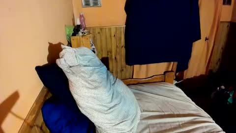 helokitkat online show from 11/12/25, 02:56