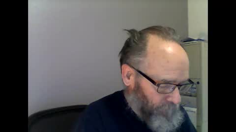 Snapshot of helopilot01 chatting on 02/16/25, 11:05 helopilot01 online show from 02/16/25, 11:05