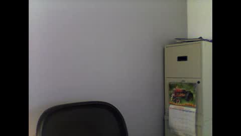 Snapshot of helopilot01 chatting on 10/24/25, 08:38 helopilot01 online show from 10/24/25, 08:38