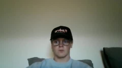 henrietje online show from 05/17/26, 06:15