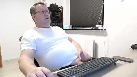 henrikrp1971 online show from 01/07/25, 06:56