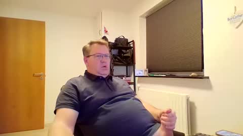 henrikrp1971 online show from 02/20/25, 04:57