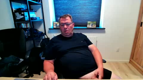 Snapshot of henrikrp1971 chatting on 06/26/26, 08:30 henrikrp1971 online show from 06/26/26, 08:30