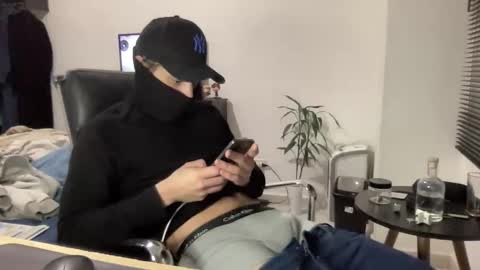 henriquemadaleno online show from 09/27/25, 02:38