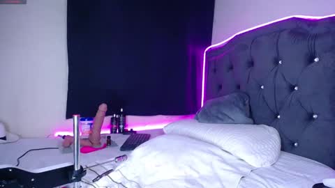 Snapshot of henry_diaz chatting on 10/28/25, 08:51 Henry online show from 10/28/25, 08:51