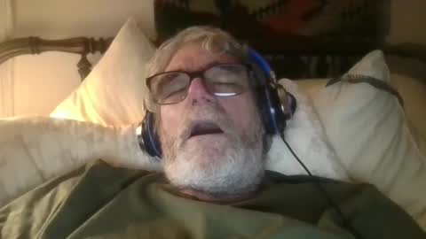Snapshot of henrybond1979 chatting on 05/30/26, 03:36 henrybond1979 online show from 05/30/26, 03:36