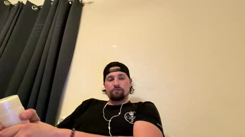 Snapshot of henryjackk chatting on 03/26/26, 10:37 HenryJackk online show from 03/26/26, 10:37