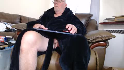 henryjxxx online show from 09/10/25, 09:42