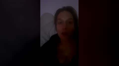 Snapshot of hensiki1 chatting on 12/14/25, 08:02 love to experiment online show from 12/14/25, 08:02