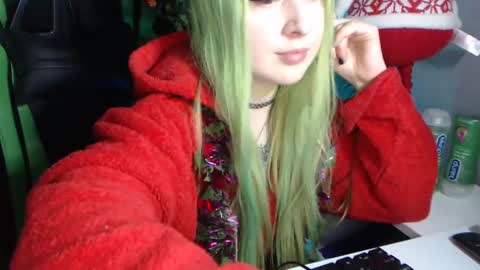 Snapshot of hentaishiing chatting on 12/30/24, 09:08 Hentaishiing online show from 12/30/24, 09:08