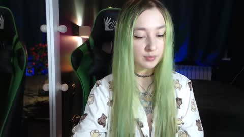 Snapshot of hentaishiing chatting on 01/08/25, 05:05 Hentaishiing online show from 01/08/25, 05:05